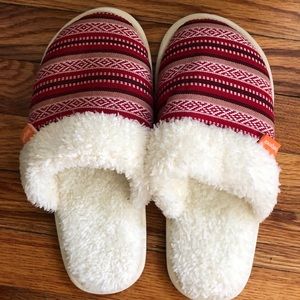 Feelgoodz sustainable footwear sz L slippers NWOT